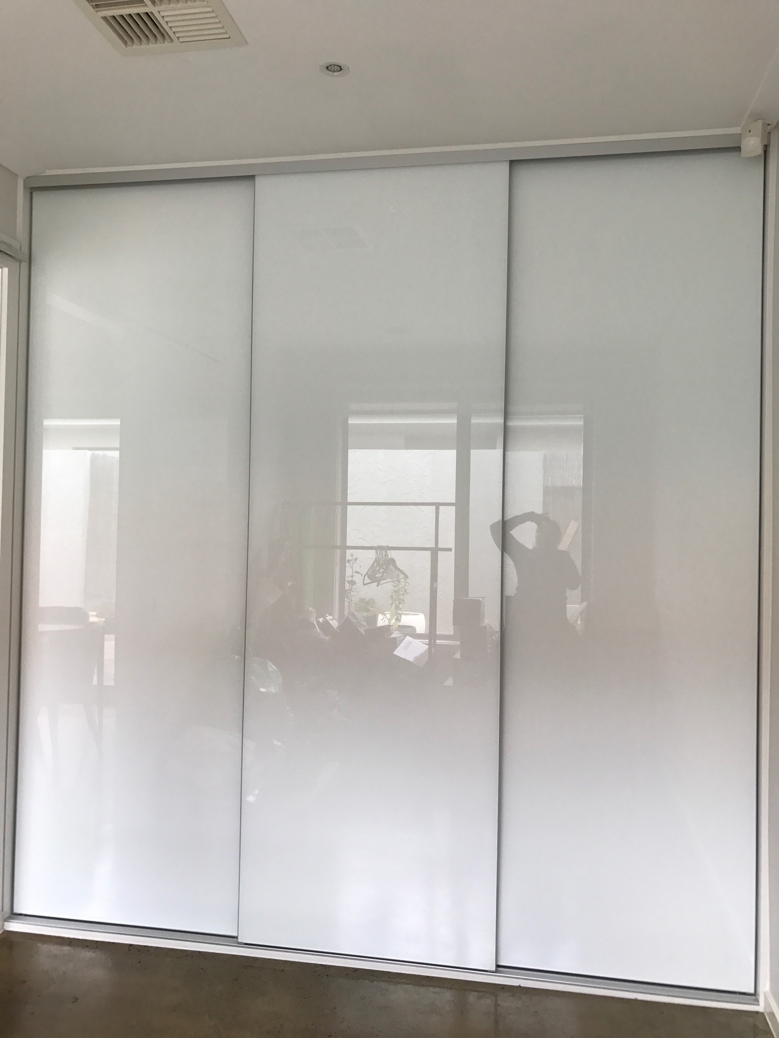 sliding wardrobe doors, superwhite frameless glass doors