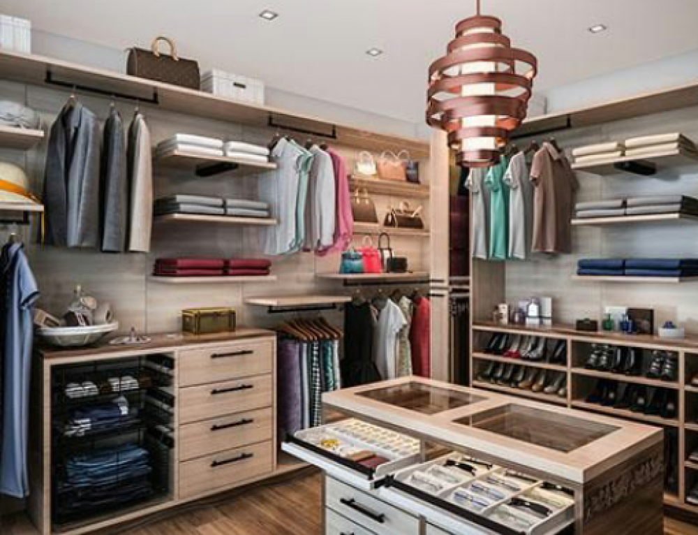 5 Reasons Why You Need a Walk In Wardrobe In Your Bedroom